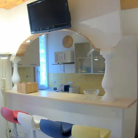 Center Apartment *